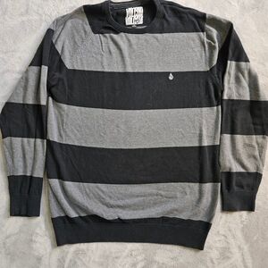 Volcom Men's Gray and Black Striped Crewneck Sweater Large